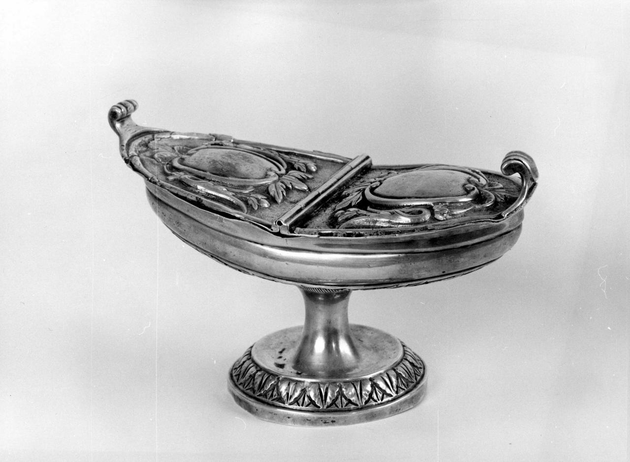 navicella portaincenso - a doppia valva - bottega toscana (secc. XVIII/ XIX)