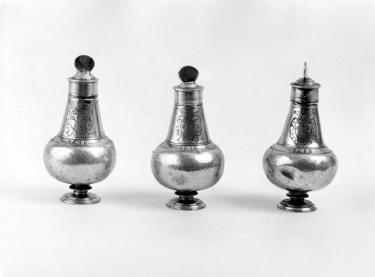 vasetti per oli santi, serie - bottega toscana (sec. XVII)