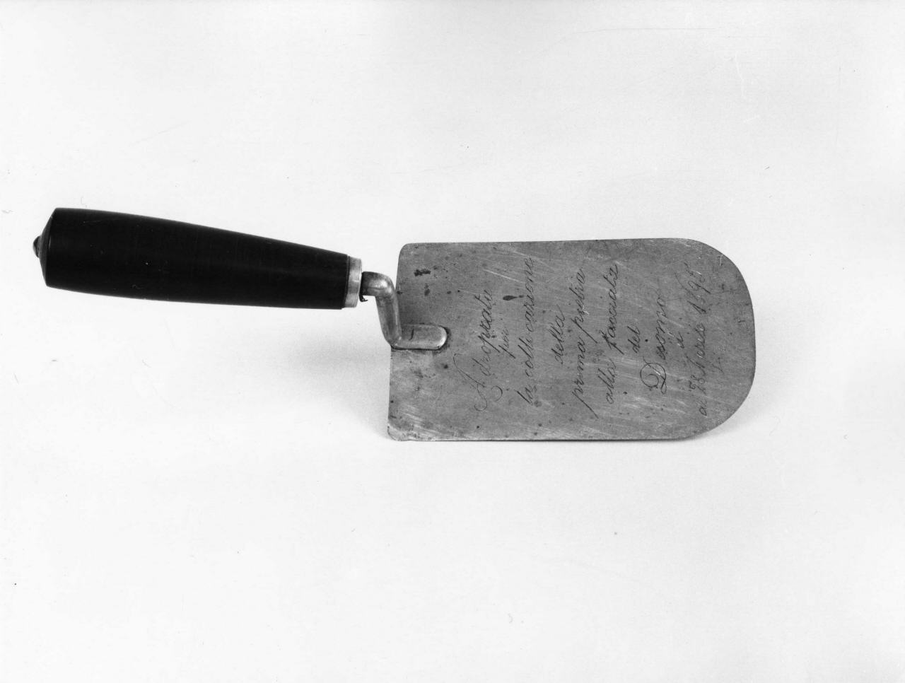 cazzuola da cerimonia - bottega toscana (sec. XIX)