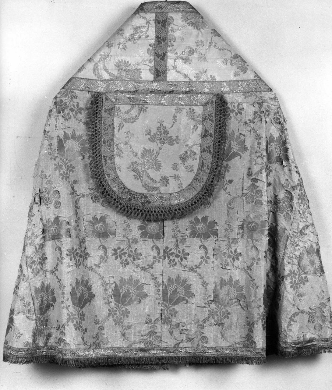 piviale - manifattura toscana (ultimo quarto sec. XVIII)