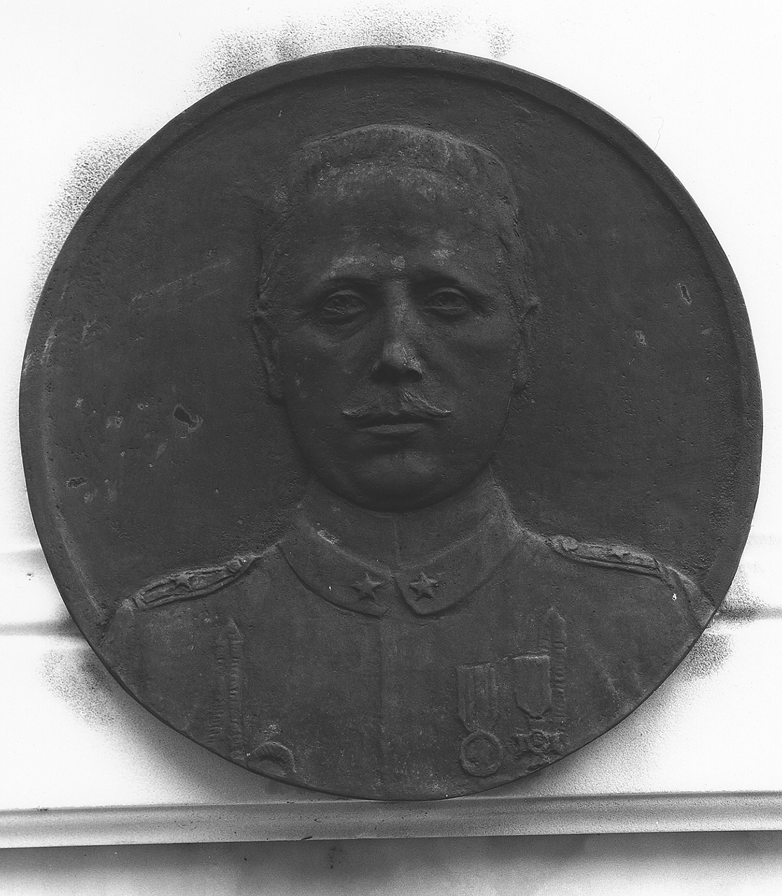 ritratto d'uomo (rilievo) - ambito fiorentino (sec. XX)