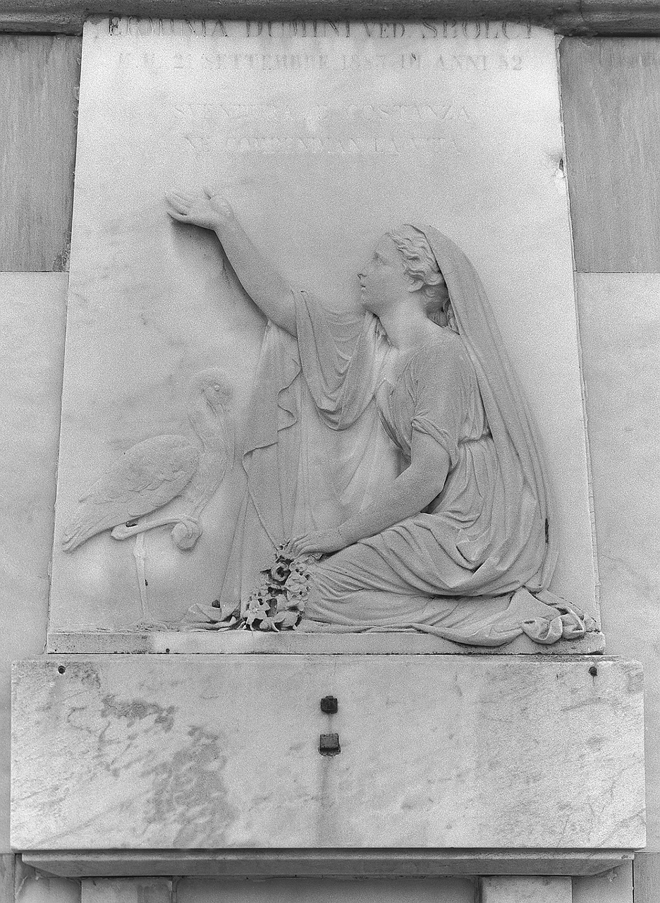 figura femminile di offerente (rilievo) - ambito fiorentino (sec. XIX)