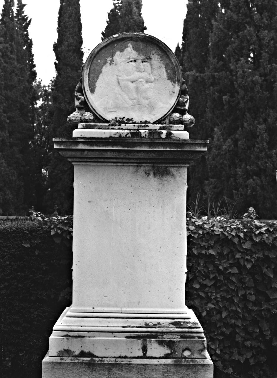 monumento funebre - ambito fiorentino (sec. XX)
