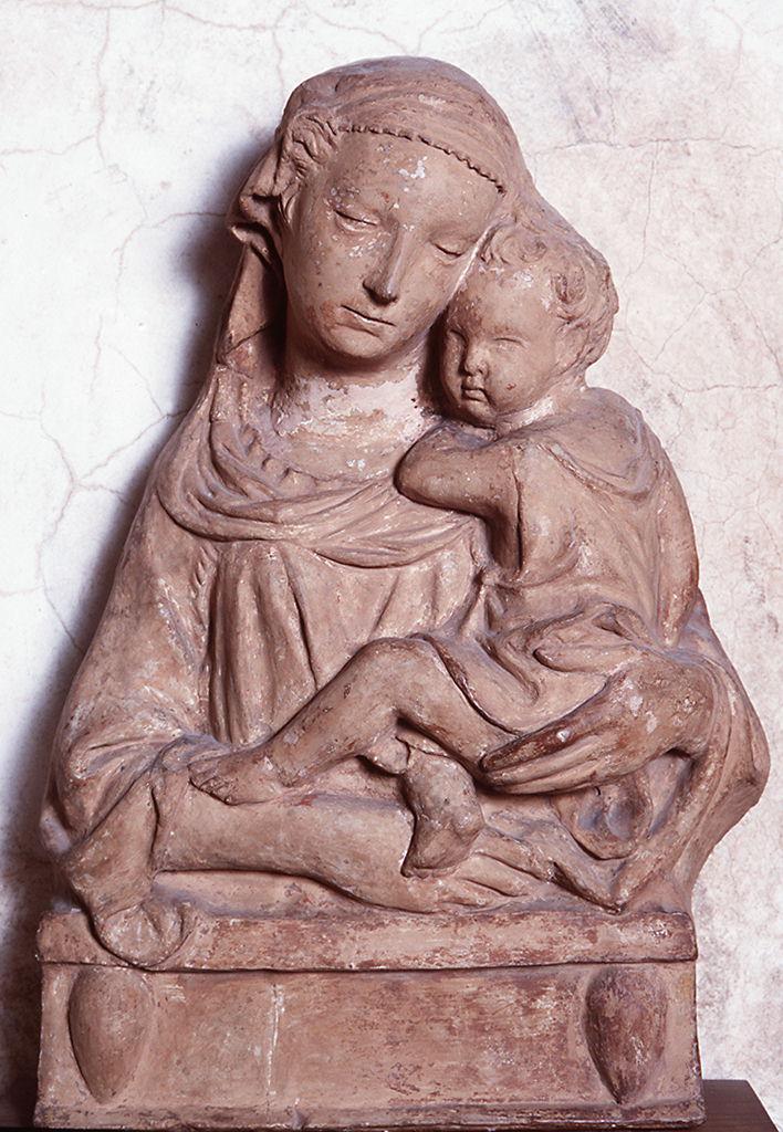 Madonna con Bambino (scultura) di Brunelleschi Filippo (attribuito) (sec. XV)