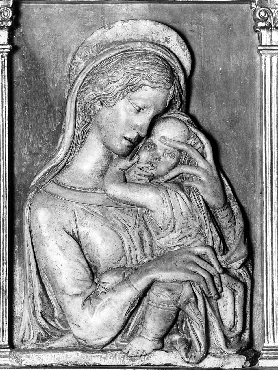Madonna Verona, Madonna con Bambino (rilievo) di Bardi Donato detto Donatello (bottega) (sec. XV)