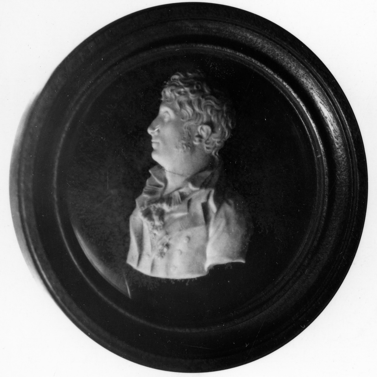 ritratto di Ugo Foscolo (rilievo) di Santarelli Giovanni Antonio (primo quarto sec. XIX)