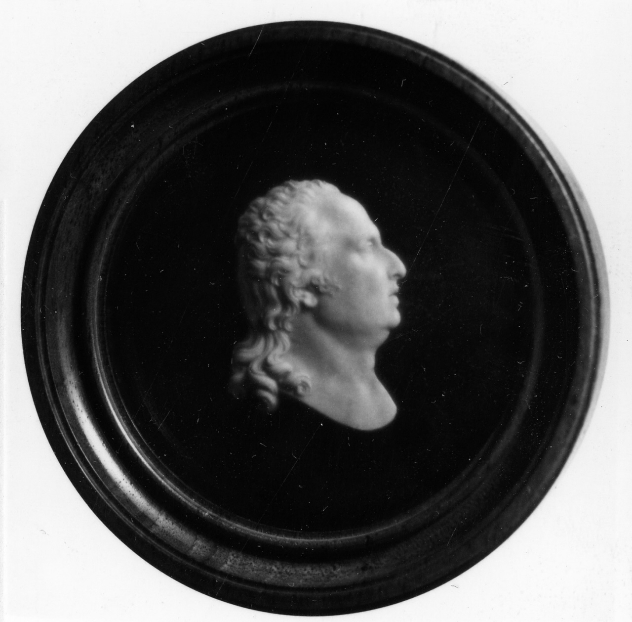 ritratto di Luigi XVIII re di Francia (rilievo) di Santarelli Giovanni Antonio (primo quarto sec. XIX)