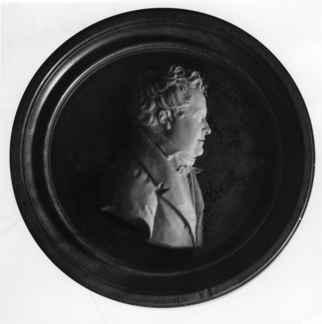 busto di uomo (rilievo) di Santarelli Giovanni Antonio (primo quarto sec. XIX)