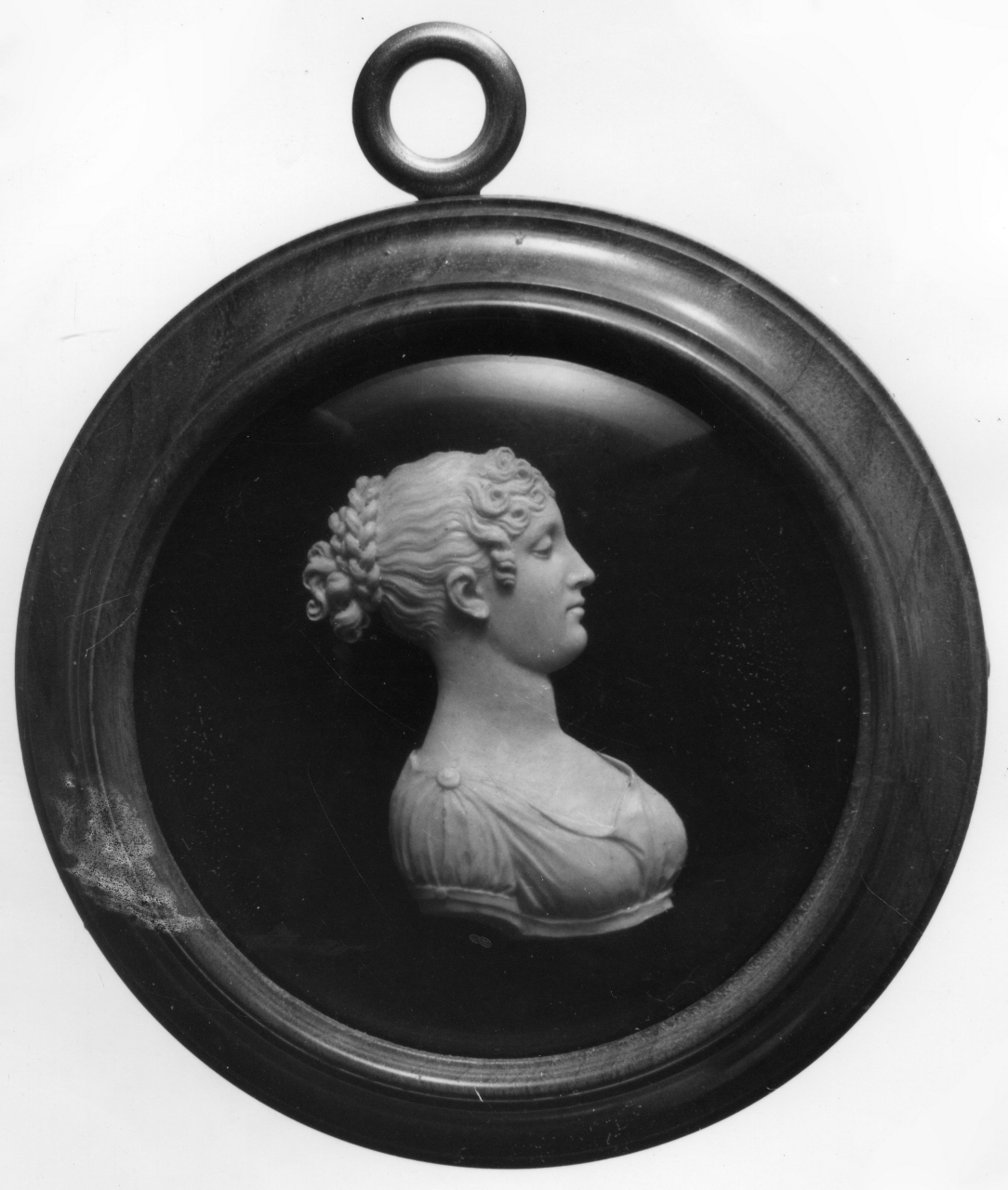 busto femminile (rilievo) di Santarelli Giovanni Antonio (primo quarto sec. XIX)