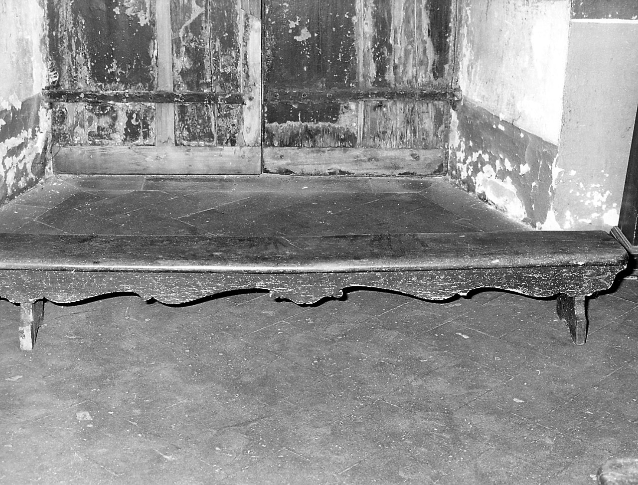 poggiapiedi, serie - produzione toscana (seconda metà sec. XVIII)