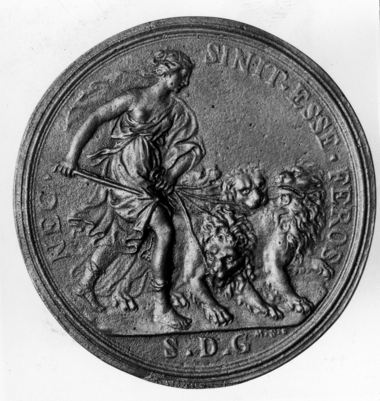figura femminile che conduce quattro leoni (placchetta) - manifattura italiana (secc. XVII/ XVIII)