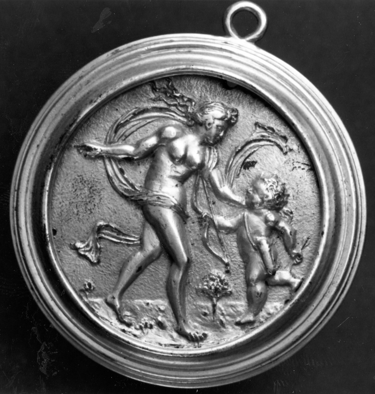 Venere e Cupido (placchetta) di Mondella Galeazzo detto Moderno (fine/inizio secc. XV/ XVI)