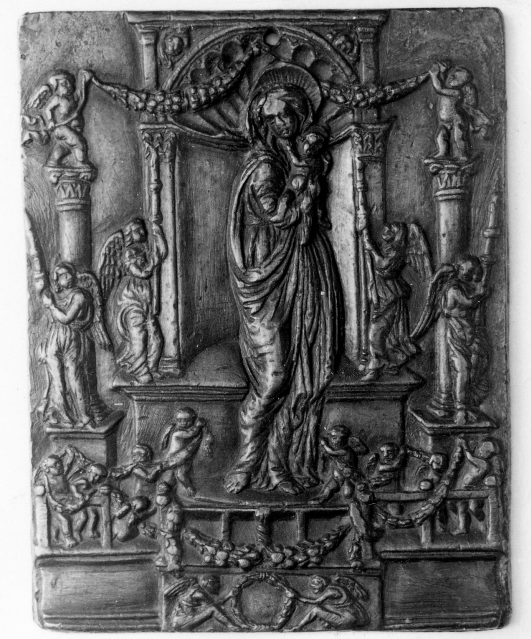 Madonna con Bambino e angeli (placchetta) - manifattura ferrarese (?) (seconda metà sec. XV)