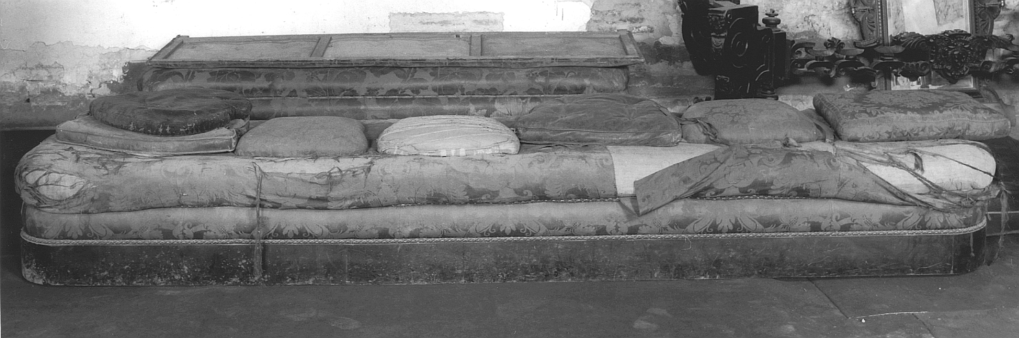 divano - manifattura toscana (prima metà sec. XIX)