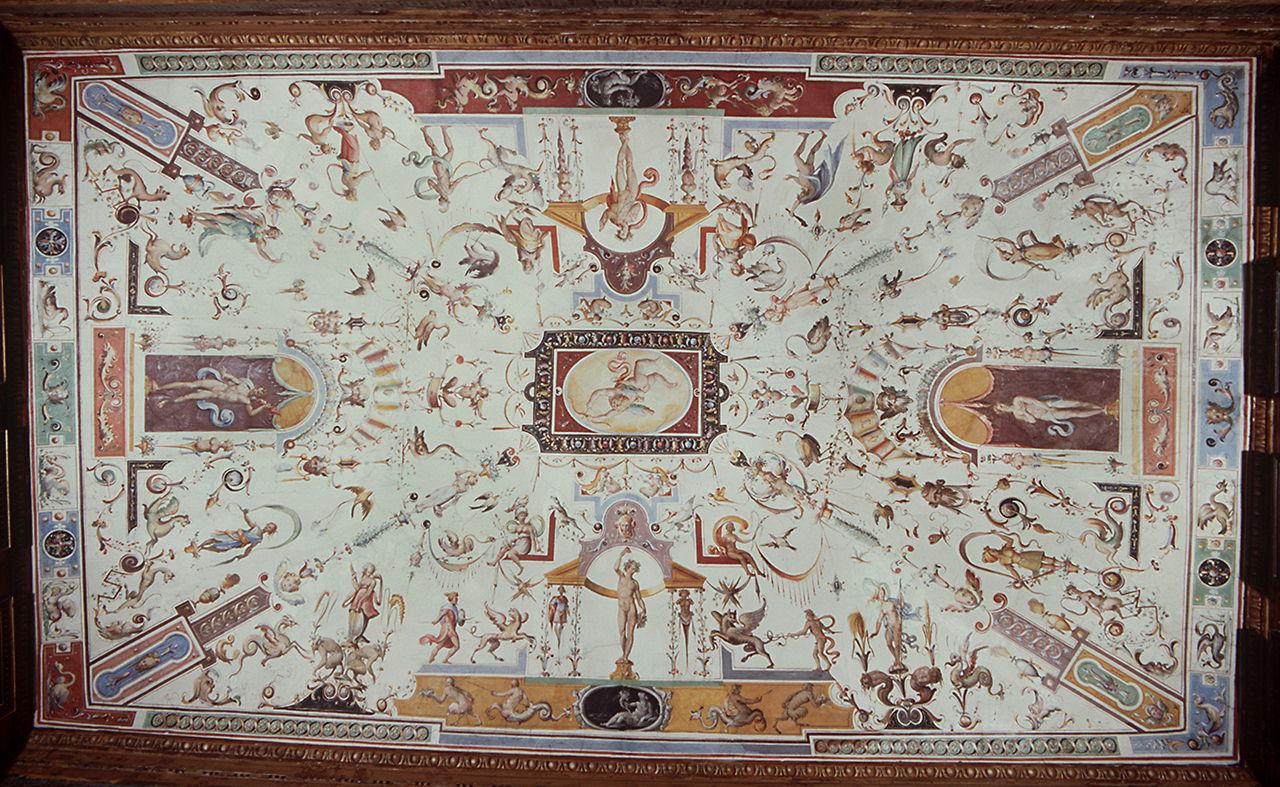 motivi decorativi a grottesche e personaggio mitologicio (soffitto dipinto) di Allori Alessandro (bottega) (sec. XVI)