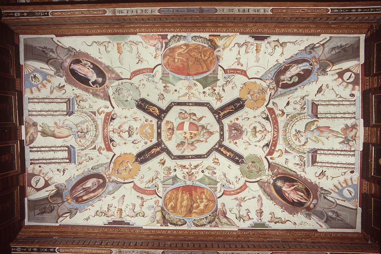 motivi decorativi a grottesche con figure allegoriche, personaggi mitologici e scene storiche (soffitto dipinto) di Allori Alessandro (bottega) (sec. XVI)