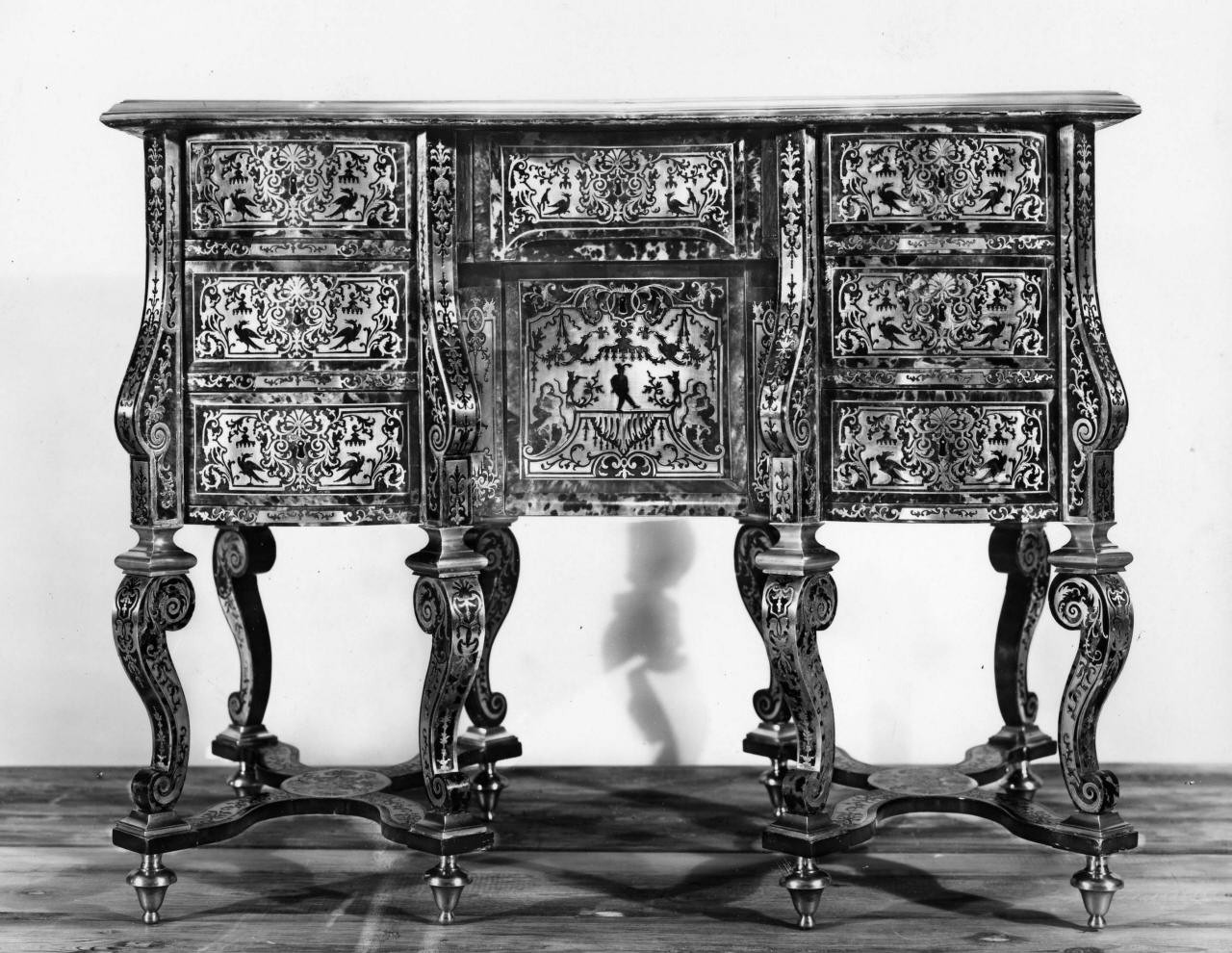 scrivania - manifattura francese (prima metà sec. XVIII)