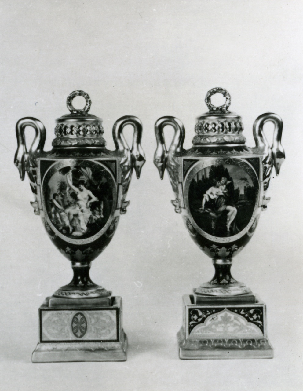 vaso, serie - manifattura viennese (sec. XIX)