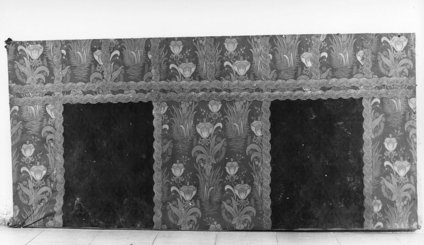 paliotto - a pannello piano - manifattura toscana (seconda metà sec. XIX)