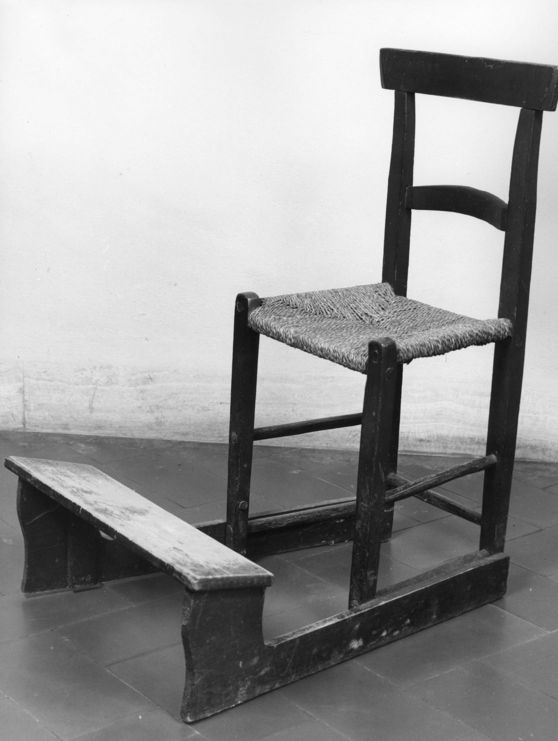 sedia-inginocchiatoio - bottega toscana (prima metà sec. XX)