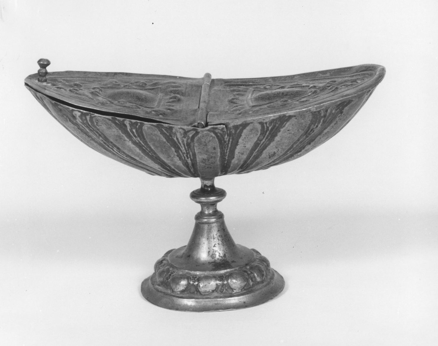 navicella portaincenso - bottega toscana (prima metà sec. XVII)