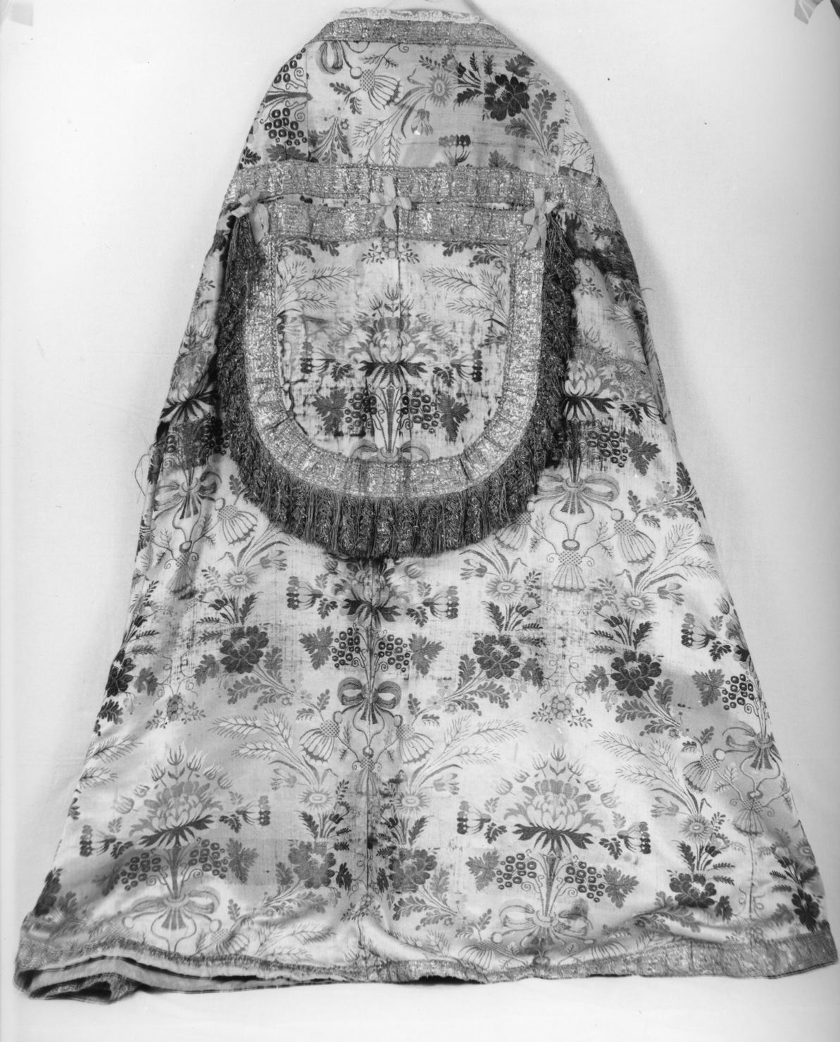 piviale - manifattura italiana (seconda metà sec. XVIII)