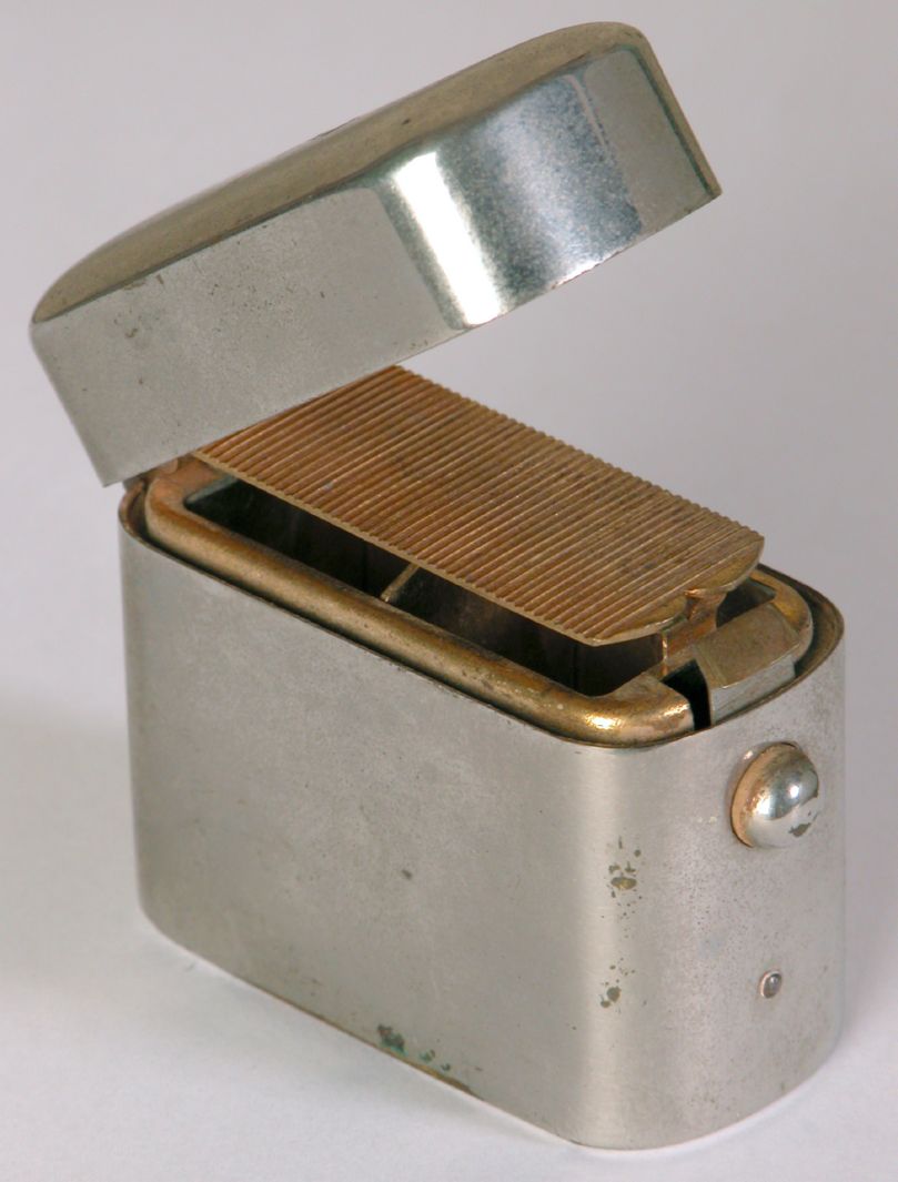 scatola - produzione italiana (metà sec. XX)