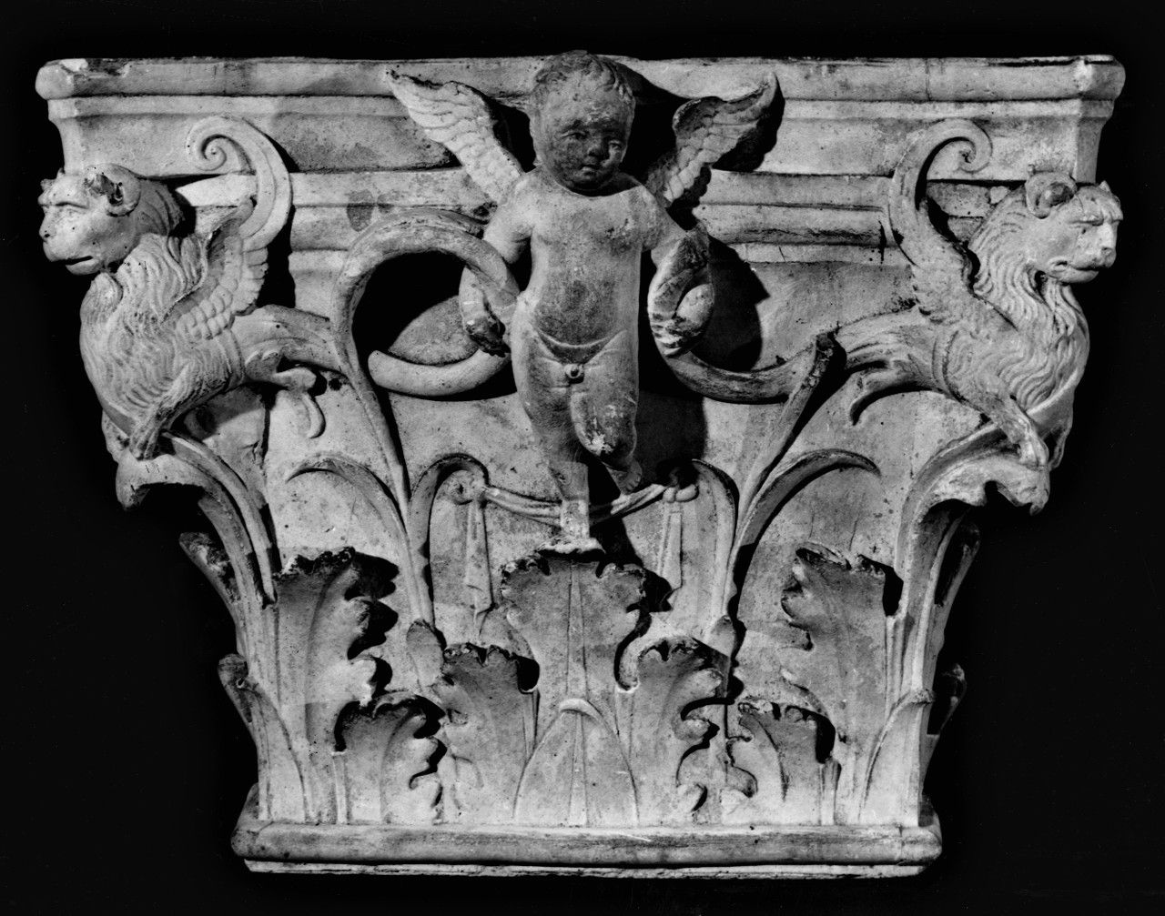 motivi decorativi vegetali (capitello, elemento d'insieme) - ambito senese (sec. XIX)