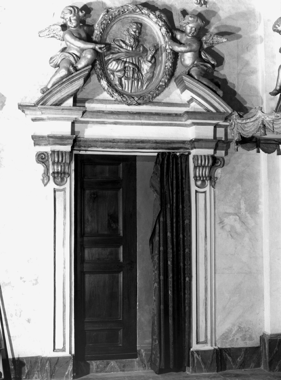 Santo benedettino (portale, elemento d'insieme) di Franchini Jacopo (sec. XVIII)