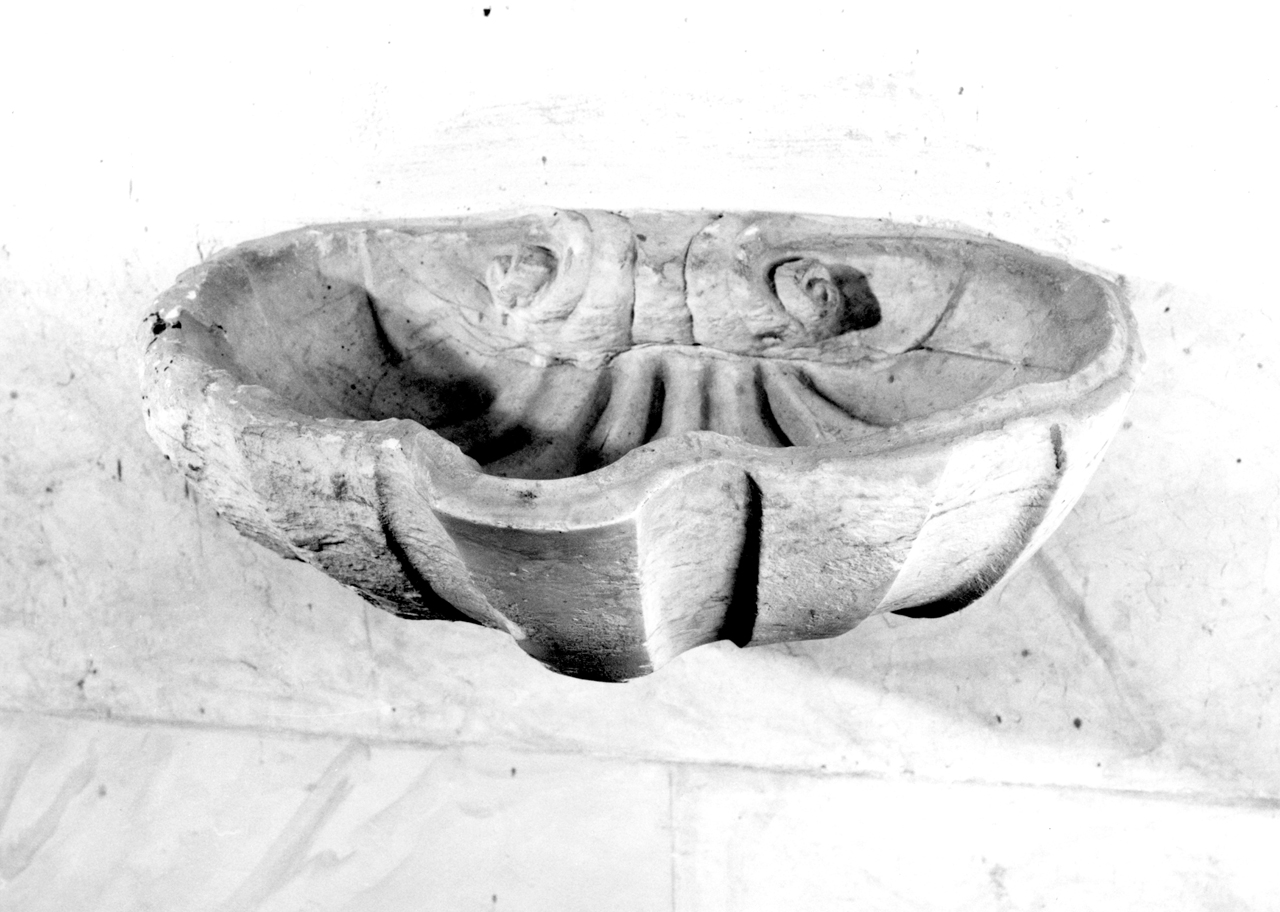 acquasantiera pensile, serie - bottega senese (seconda metà sec. XVII)