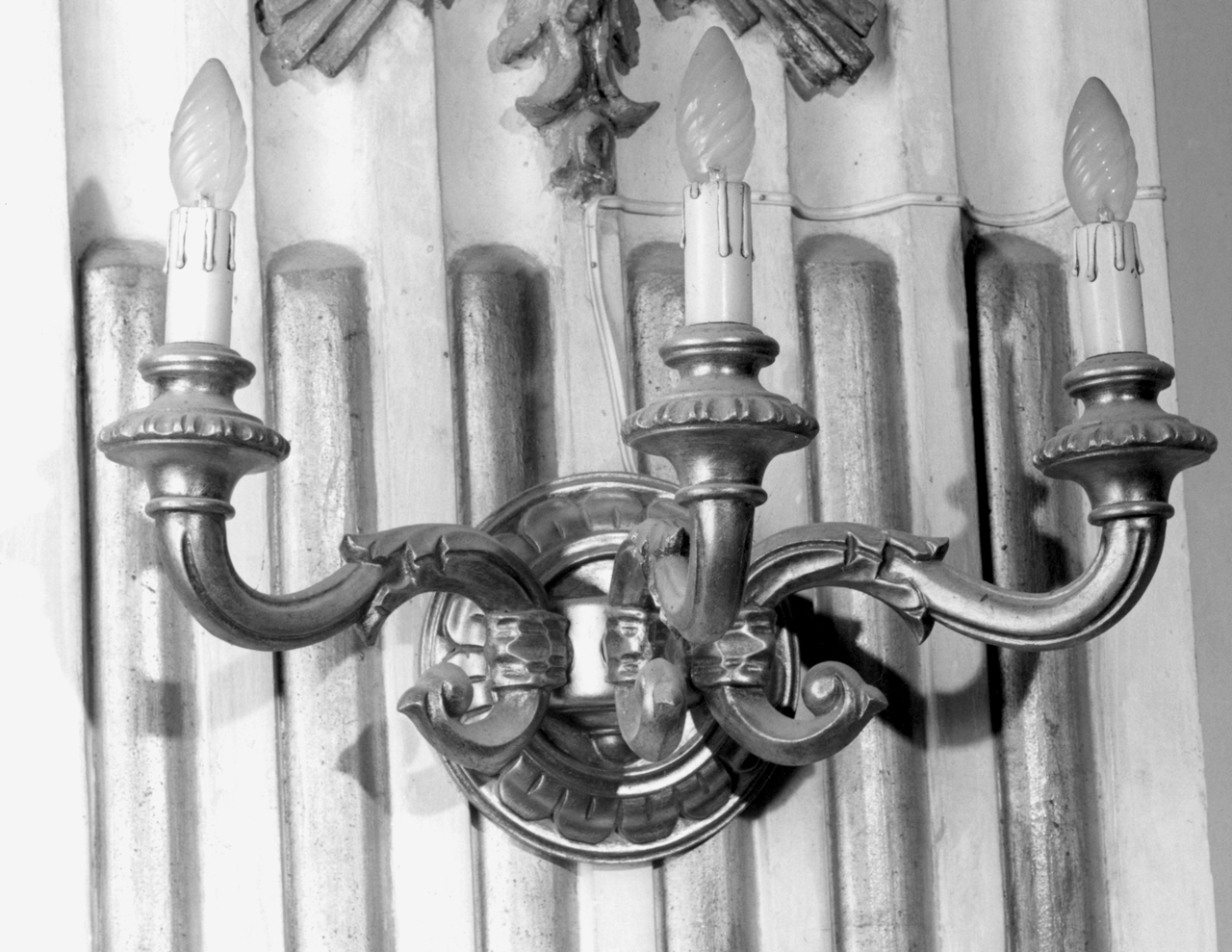 candeliere da parete, serie - bottega senese (seconda metà sec. XIX)