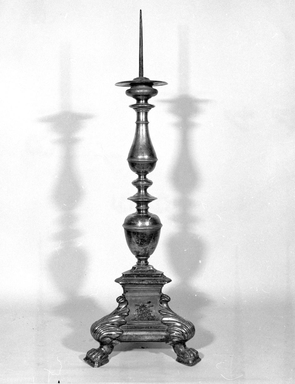 candeliere d'altare, serie - bottega toscana (sec. XIX)