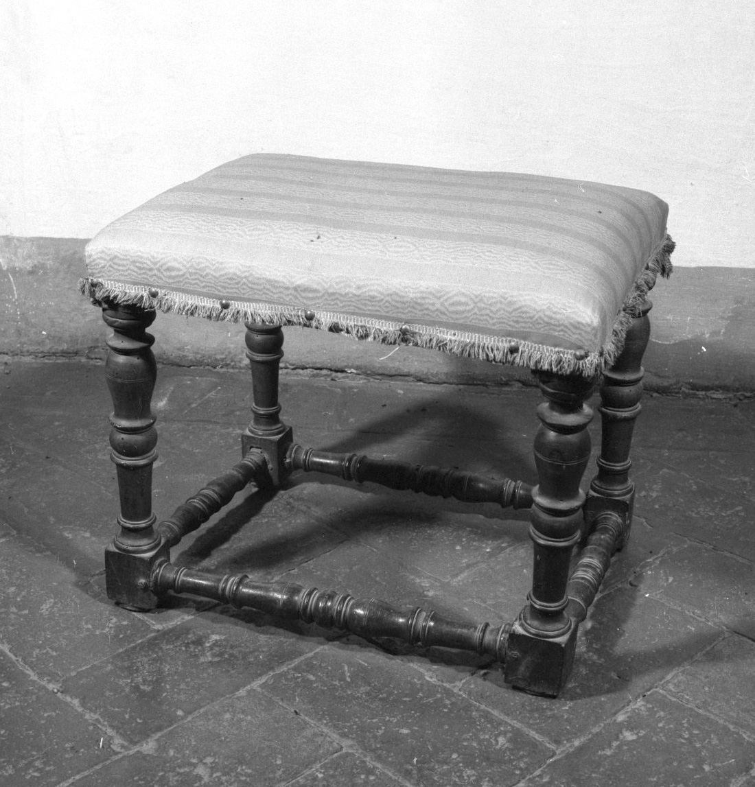 sgabello - bottega toscana (sec. XVII)