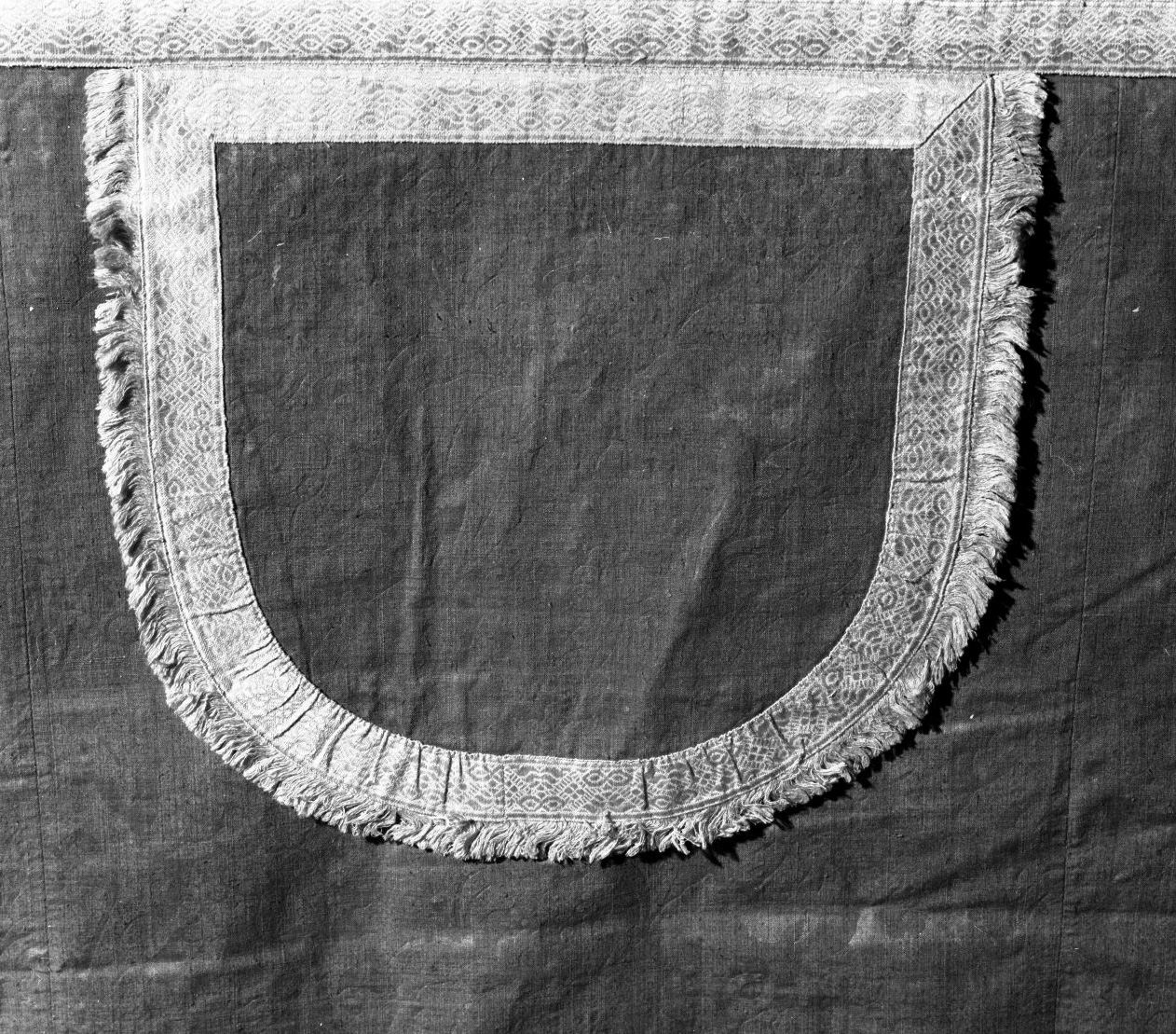 piviale, elemento d'insieme - manifattura toscana (prima metà sec. XIX)