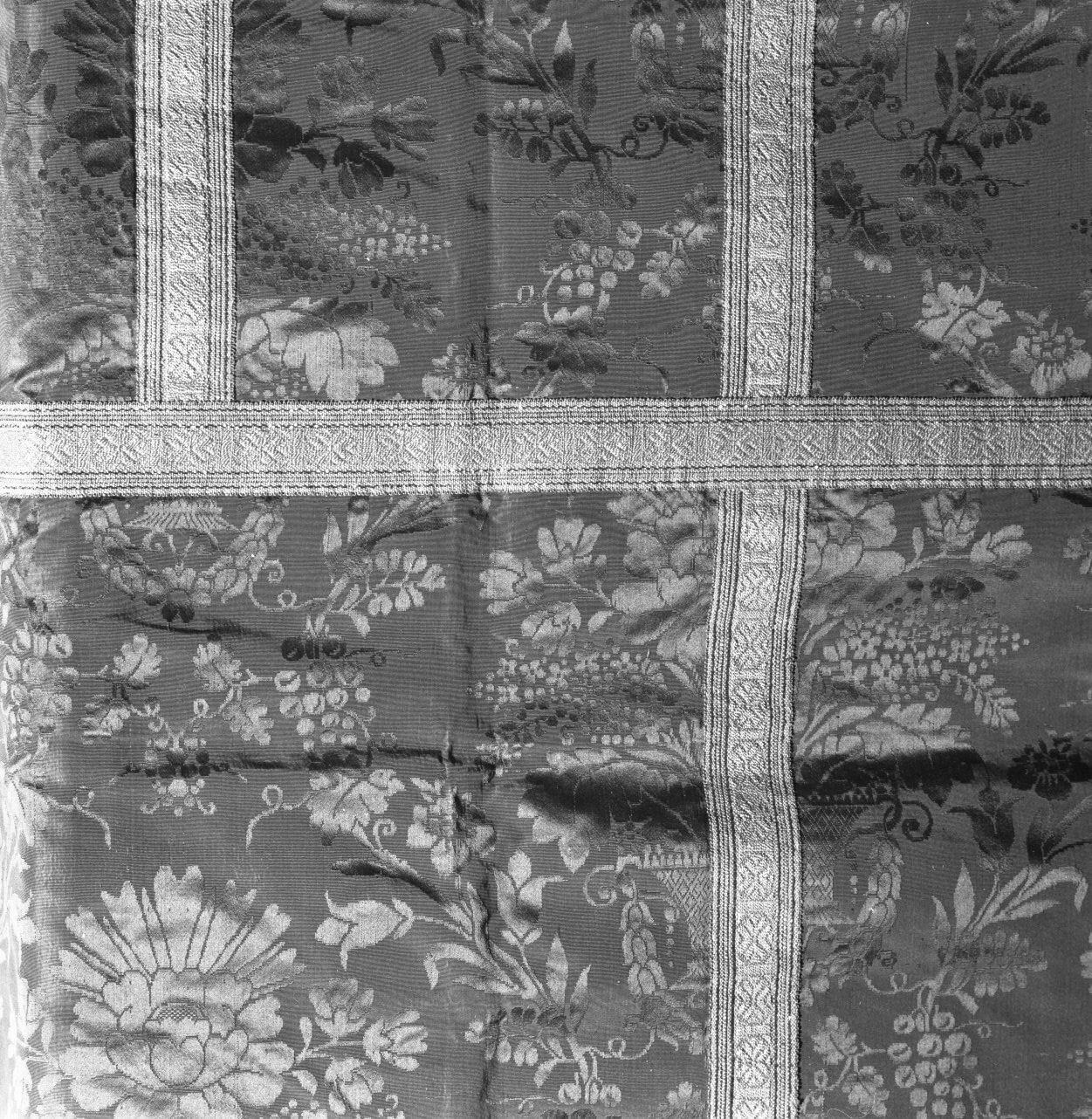 paliotto, elemento d'insieme - manifattura toscana (sec. XIX)