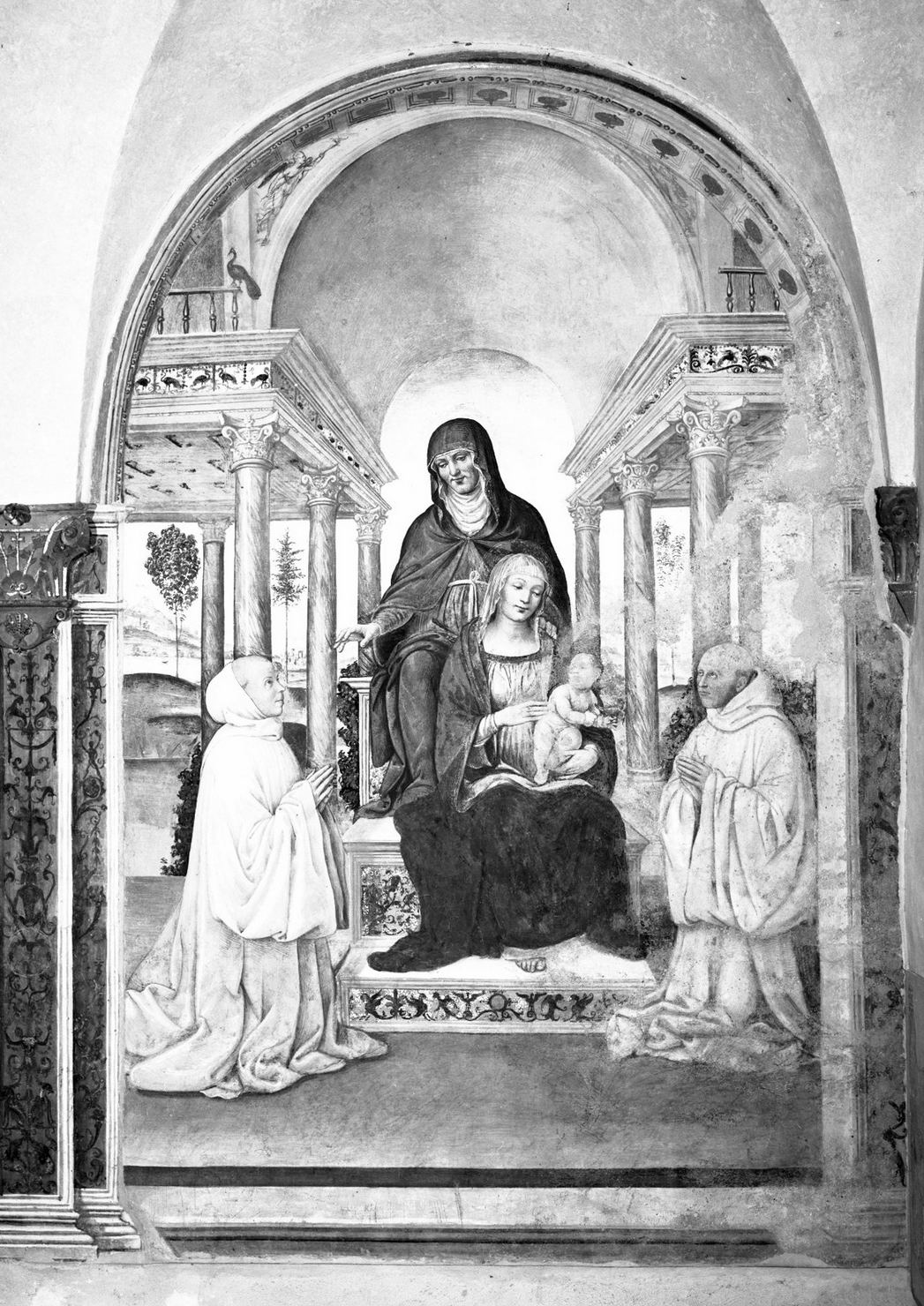 Madonna con Bambino, Sant'Anna e due monaci olivetani (dipinto, ciclo) di Bazzi Giovanni Antonio detto Sodoma (sec. XVI)