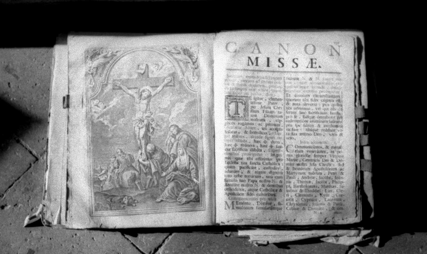 crocifissione di Cristo (stampa) di Orsolini Carlo (sec. XVIII)