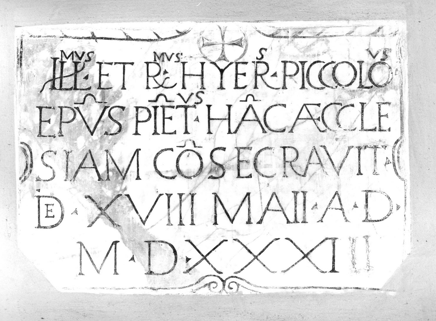 lapide commemorativa - bottega senese (sec. XVI)