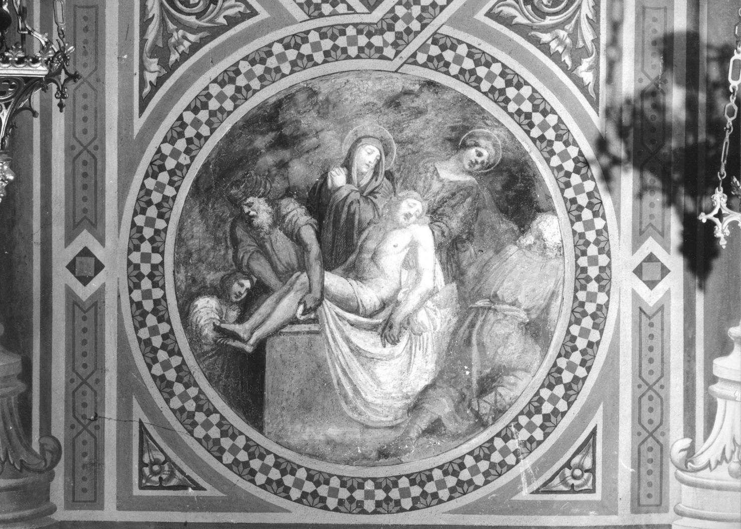 deposizione di Cristo nel sepolcro (dipinto, elemento d'insieme) di Nasini Giuseppe Nicola (secc. XVII/ XVIII)
