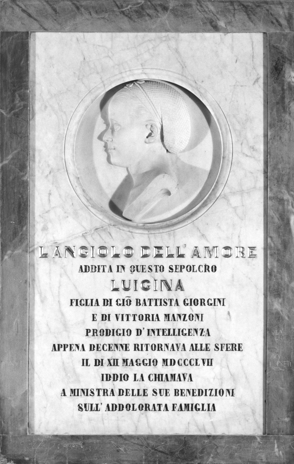 figura femminile (lapide tombale) di Sarrocchi Tito (metà sec. XIX)
