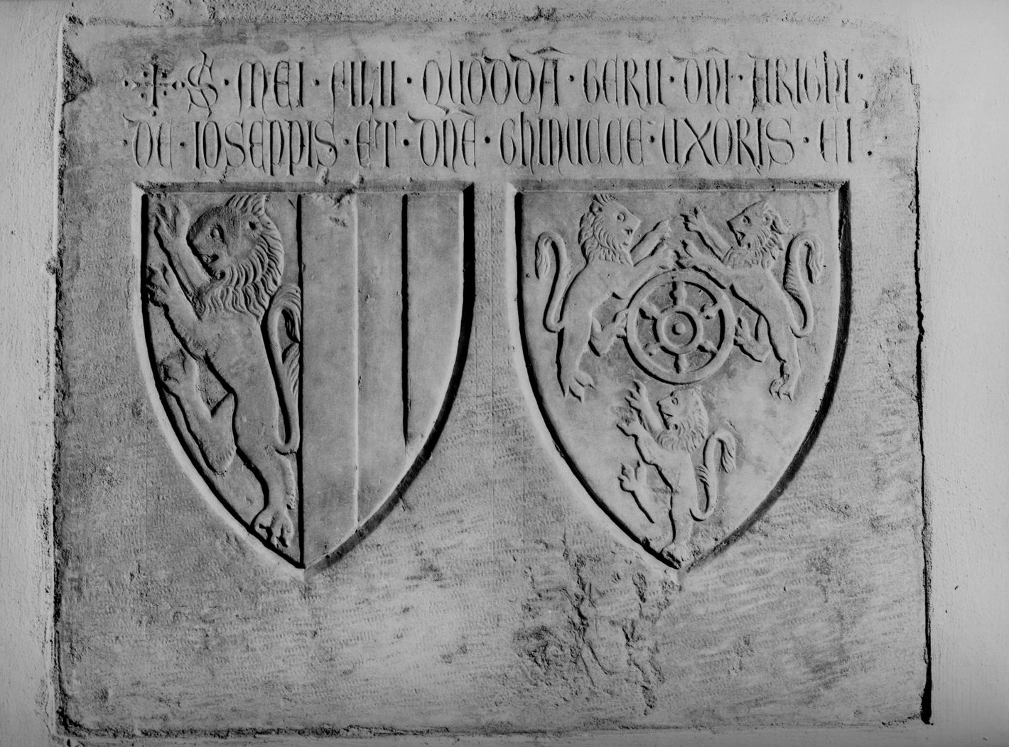 stemma (lapide tombale) - bottega senese (metà sec. XIV)