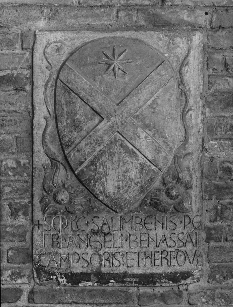 stemma gentilizio della famiglia Benassai (lapide tombale) - bottega senese (prima metà sec. XV)