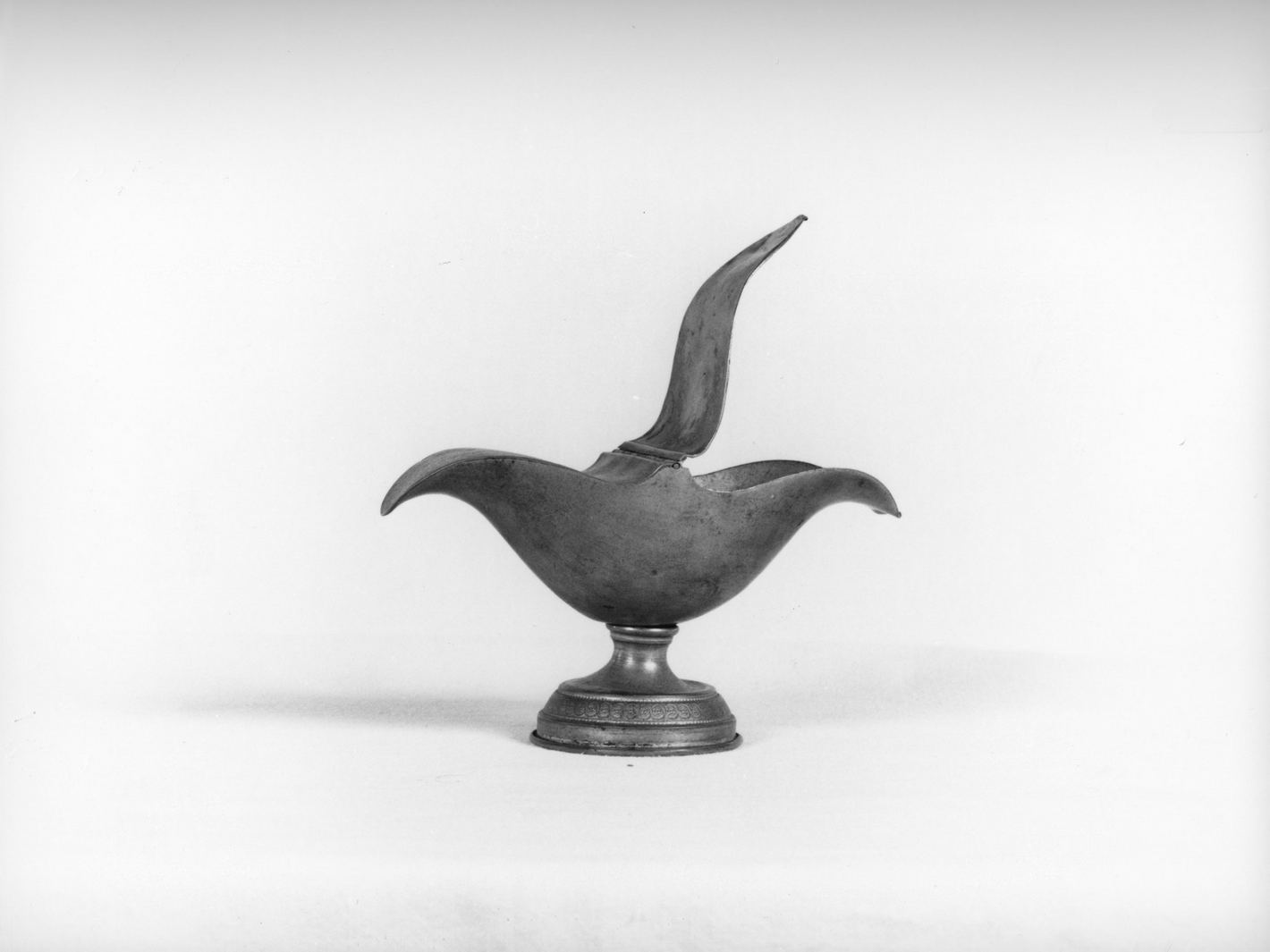 navicella portaincenso, elemento d'insieme - bottega italiana (inizio sec. XX)