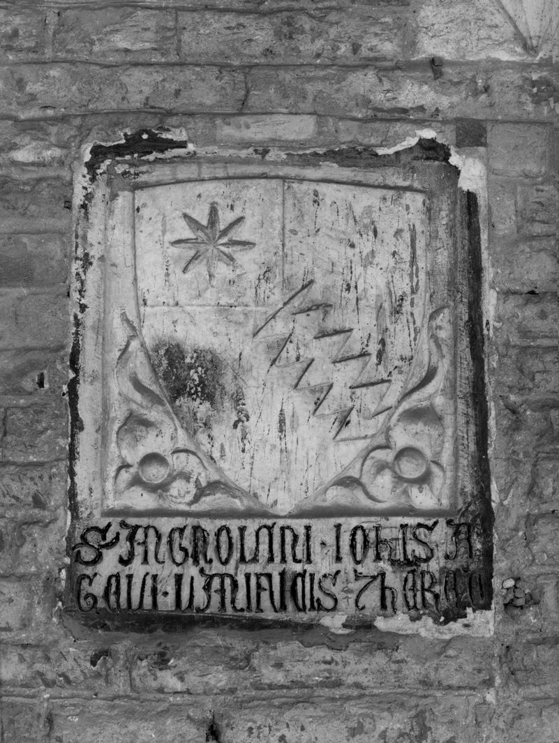 stemma gentilizio della famiglia Bartoli (lapide tombale) - bottega senese (seconda metà sec. XIV)