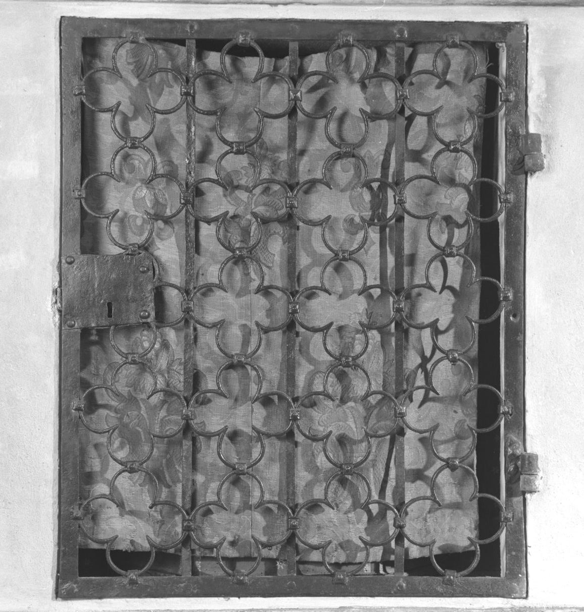 grata, opera isolata - manifattura senese (secondo quarto sec. XIV)