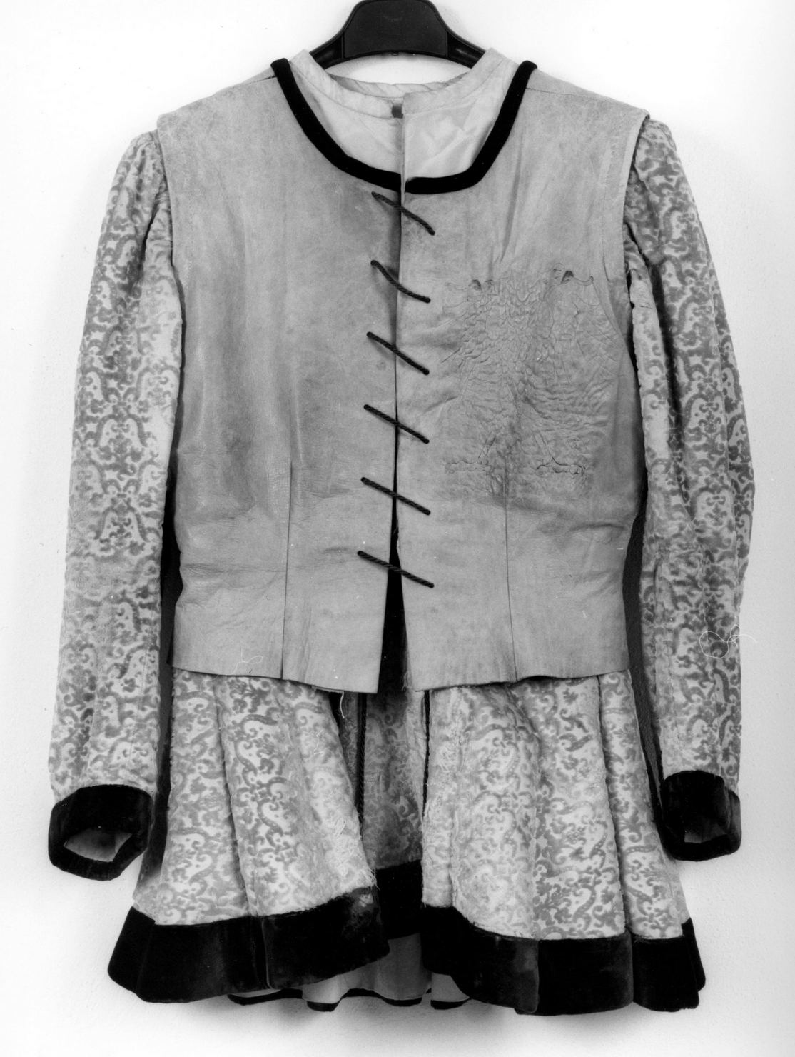 stemma della Nobile contrada dell'Aquila (montura - da paggio) di Griccioli Emilio (sec. XX)