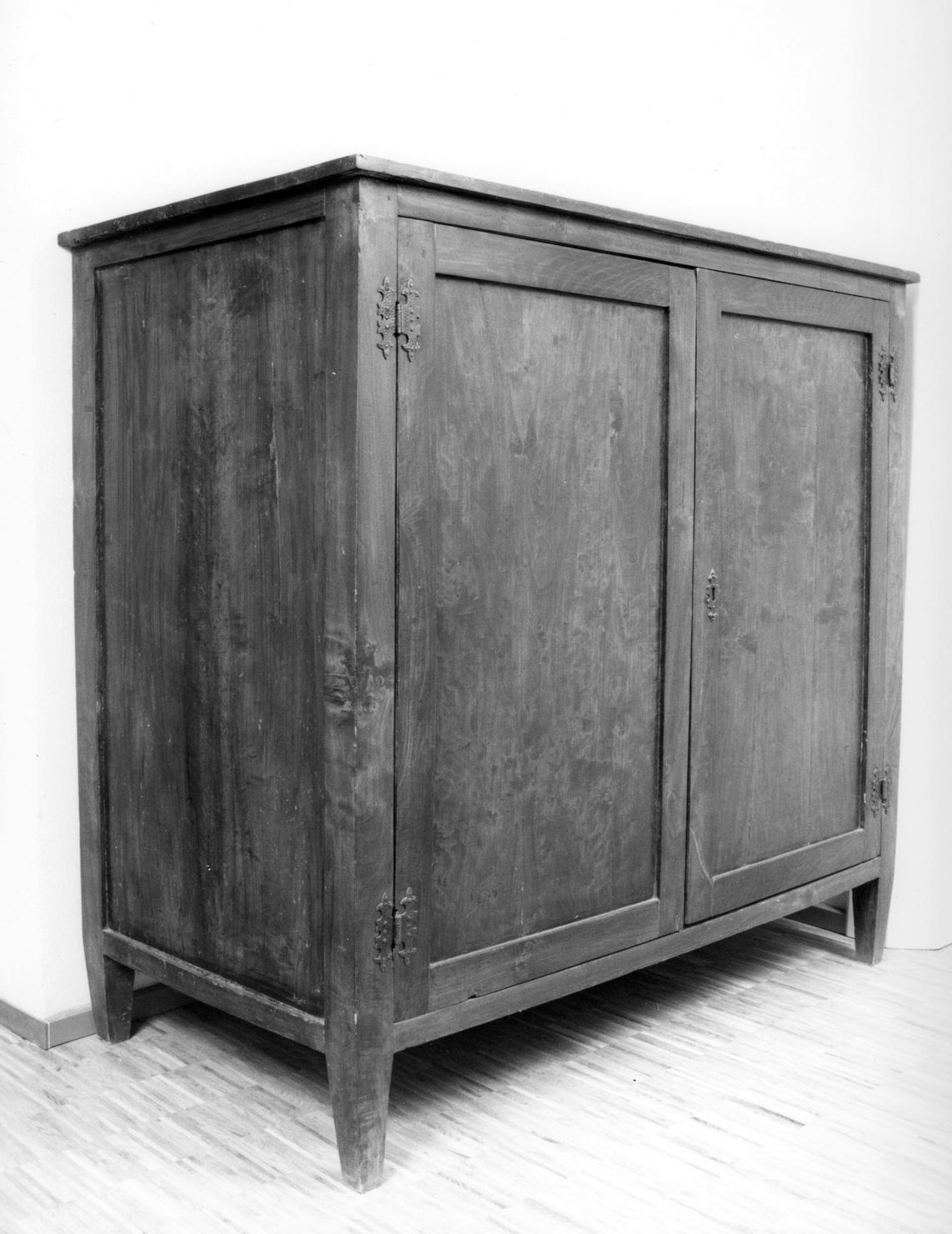 armadio - bottega italiana (secc. XIX/ XX)