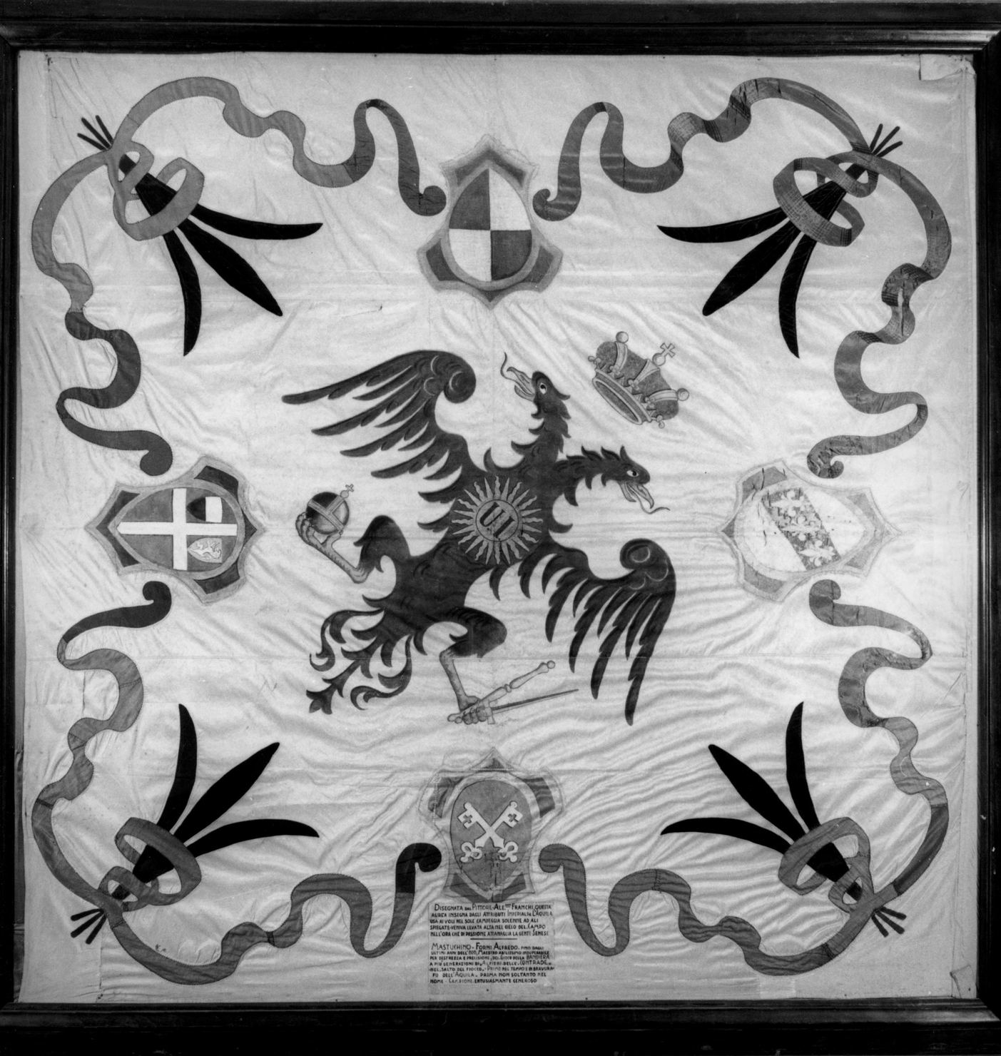 bandiera di Mastuchino, stemma della Nobile contrada dell'Aquila (bandiera) di Franchi Alessandro (sec. XX)