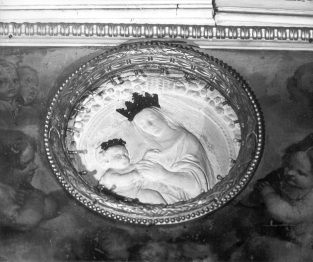 Madonna con bambino (rilievo) - ambito toscano (secc. XV/ XVI)