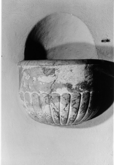 acquasantiera da parete - ambito toscano (sec. XVII)
